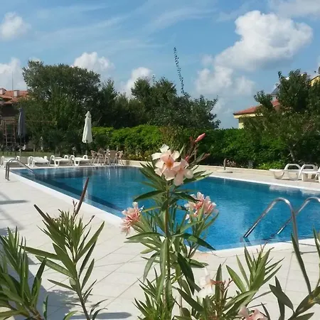 Menada Apolon 3* Σωζόπολη