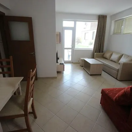 Menada Apolon 3*
