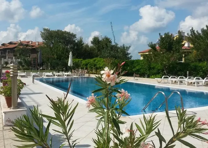 Menada Apolon 3* 索佐波尔