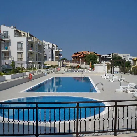 Aparthotel Menada Apolon