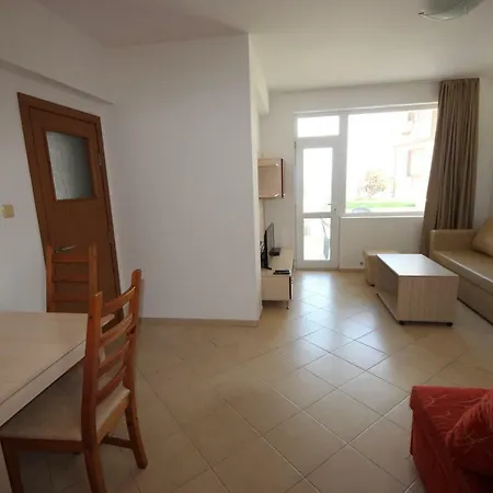 Menada Apolon Aparthotel Sozopol