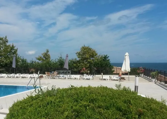 Menada Apolon 3* Созопол