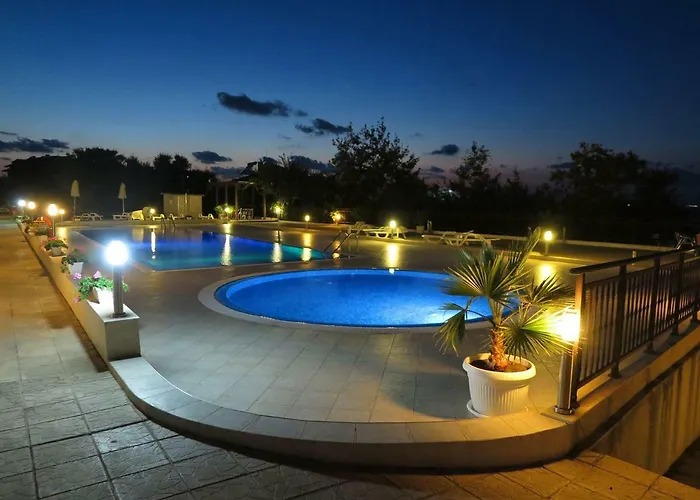 Апартхотел Menada Apolon 3*